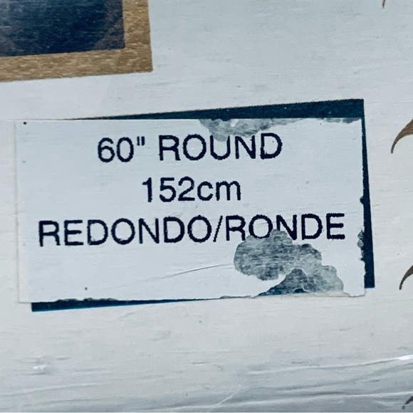 Vintage Christmas Poinsettia Round 60" Tablecloth - Picture 8 of 10